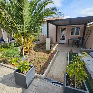Ni 100%gite,ni100% Loc Chez Kheira&pascal Appartement
