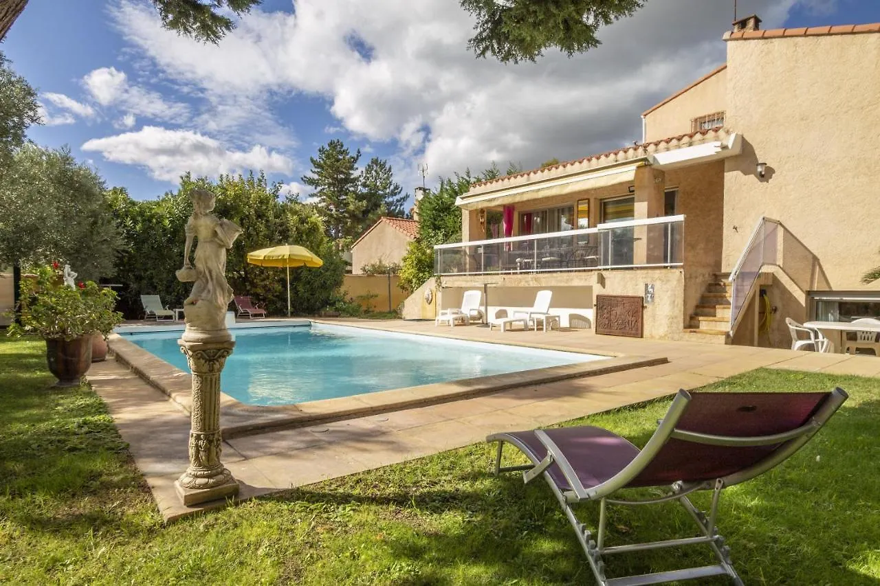 Villa Noria Vitrolles  0*, Vitrolles (Bouches-du-Rhone) France